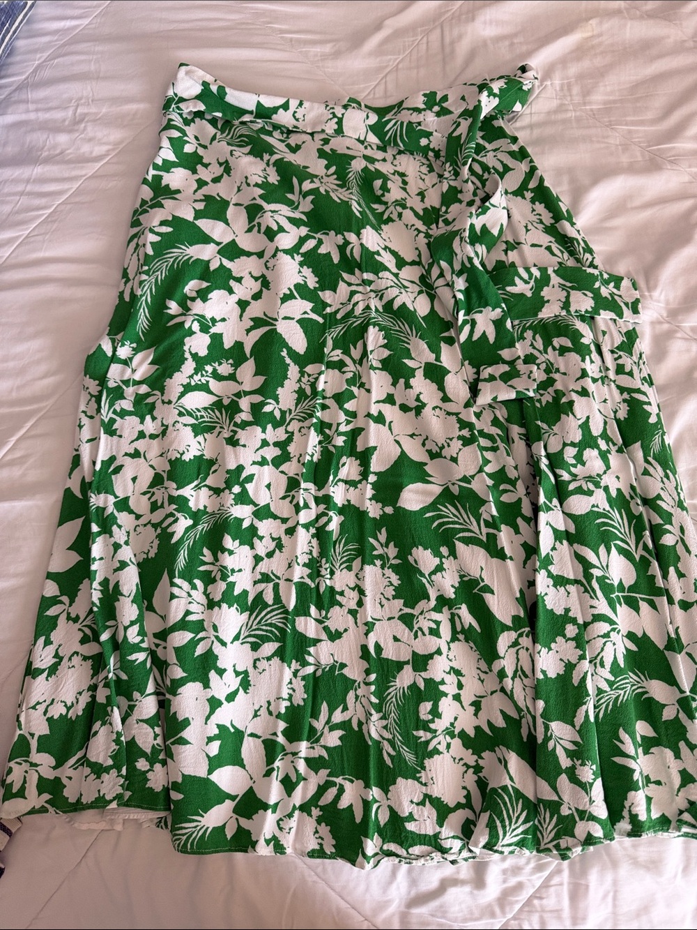 Ann Taylor Green and White Floral Maxi Skirt